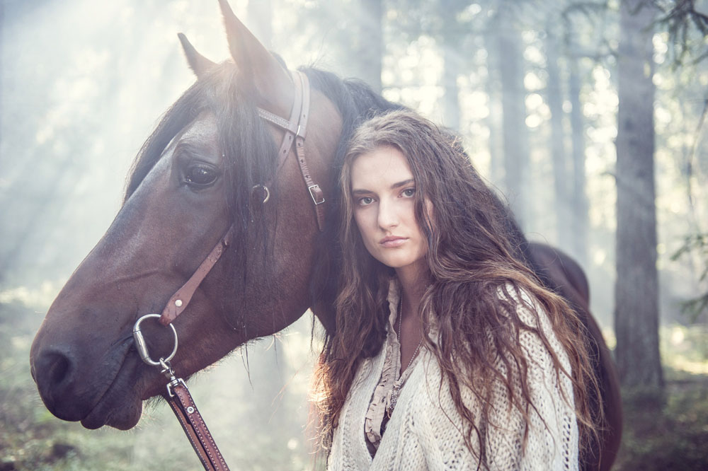 Lena Saugen – Fashion/Equine Photographer – Lusitano Horse Finder